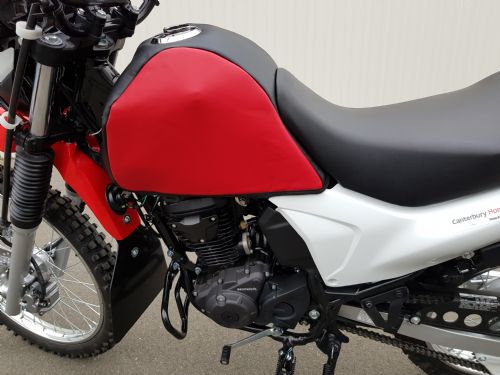 XR19T - XR 190 2017 Tank cover (No shrouds)